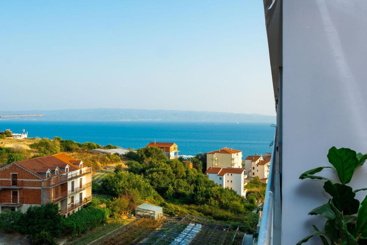 Seaside - Balcony, Sea View, Free Garage Apartamento
